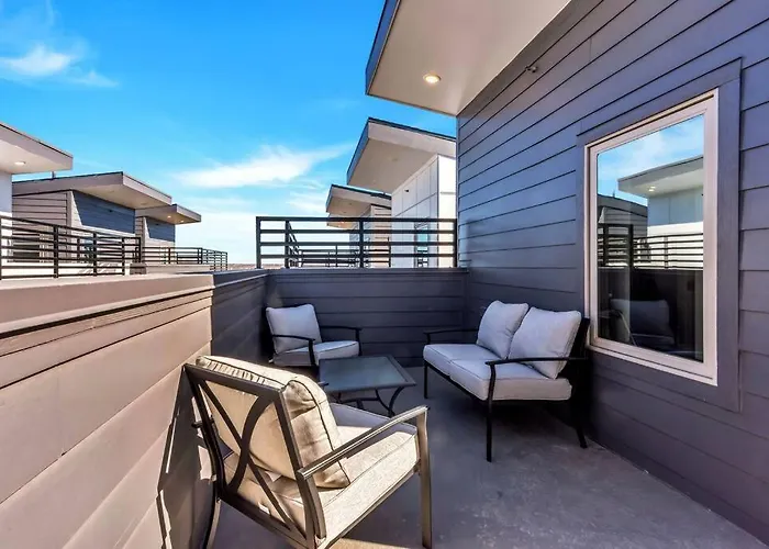 Private Rooftop Patio + 4 Story In Downtown Fw Holiday home
