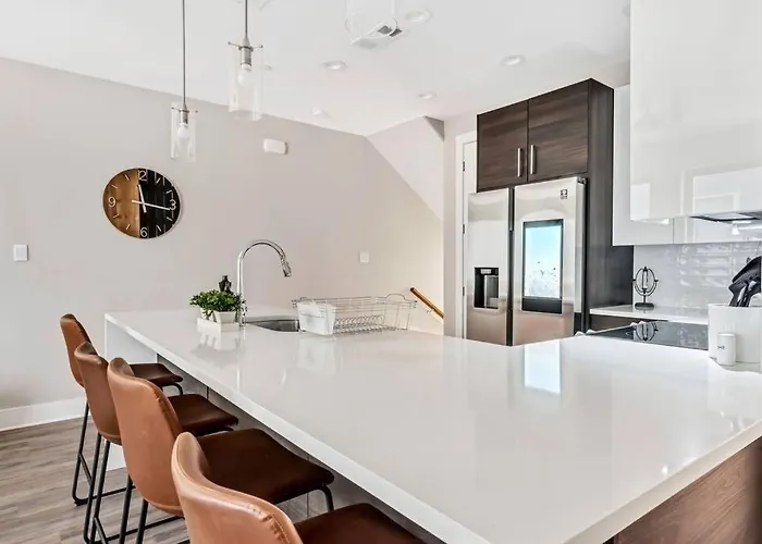 Holiday home Private Rooftop Patio + 4 Story In Downtown Fw *