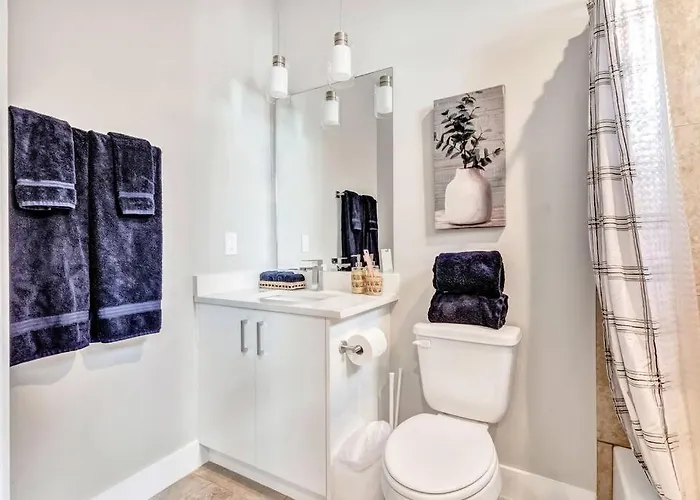 Private Rooftop Patio + 4 Story In Downtown Fw